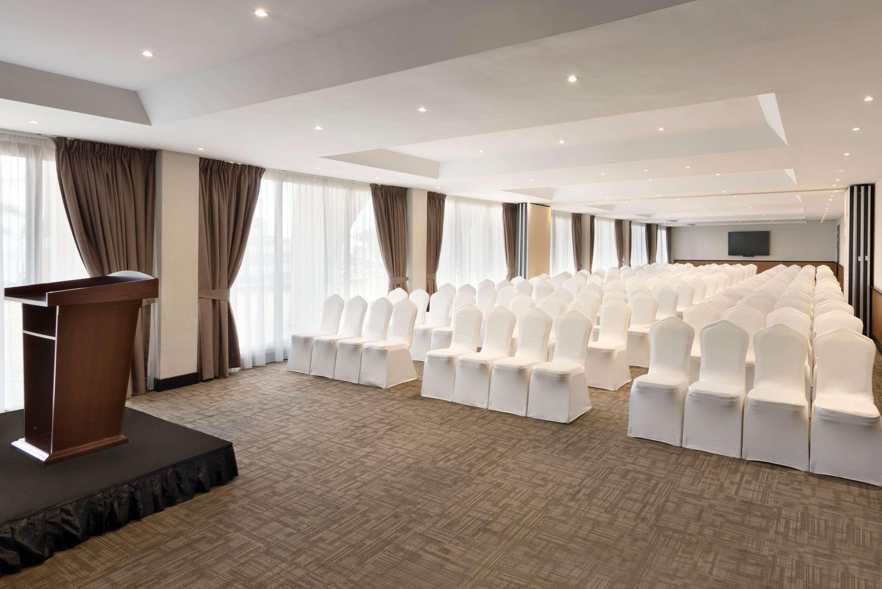 Ramada Resort By Wyndham Dar Es Salaam Eksteriør billede
