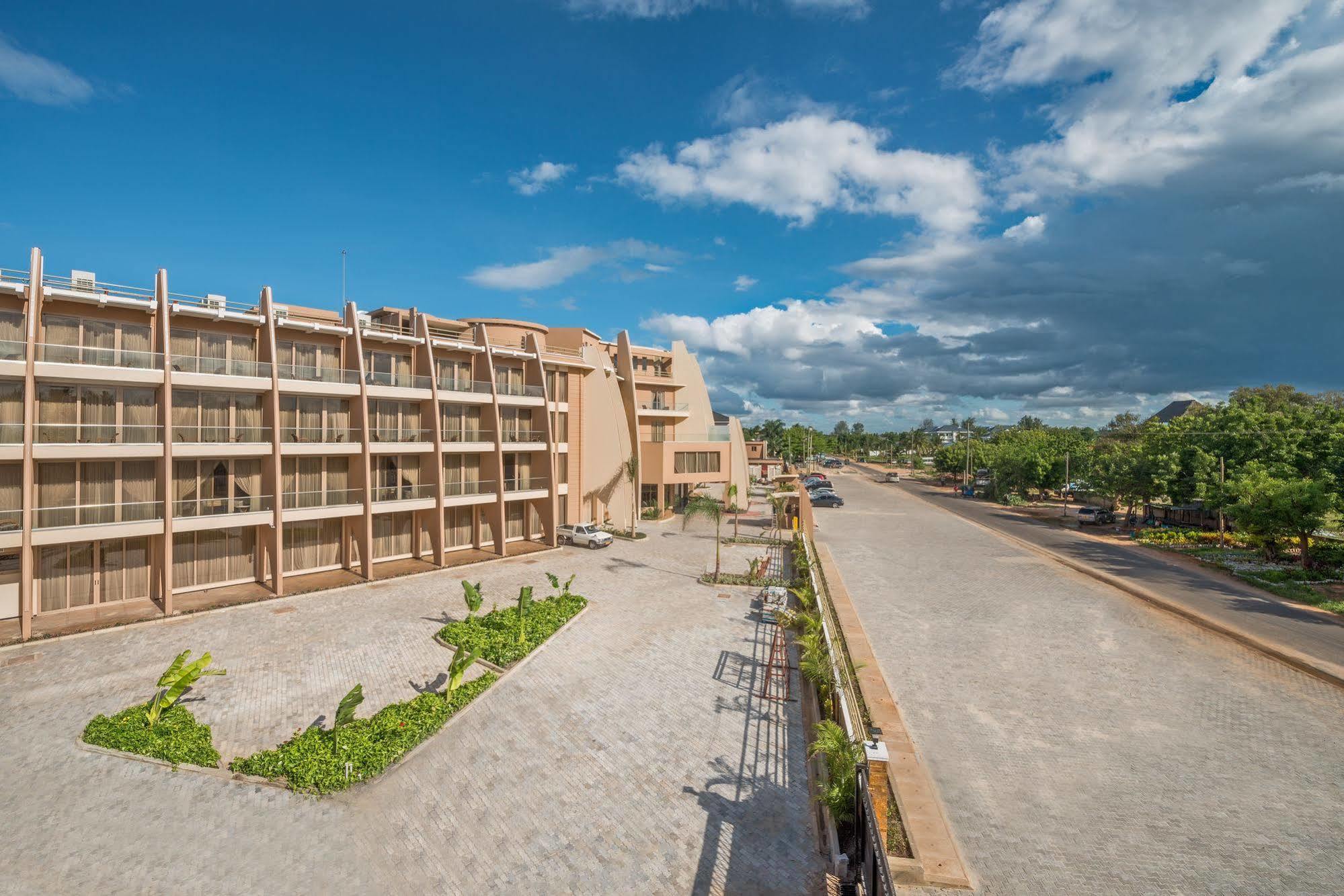 Ramada Resort By Wyndham Dar Es Salaam Eksteriør billede